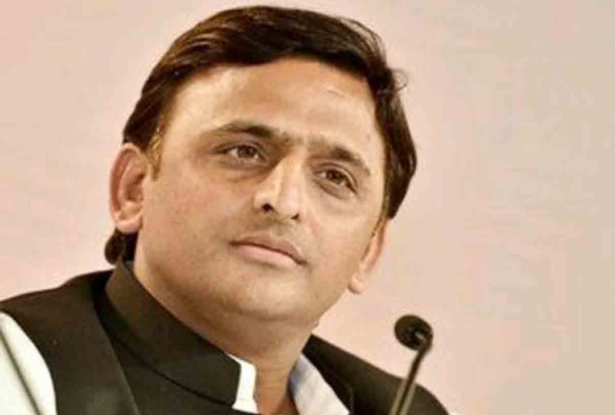 After leaving official bungalow akhilesh put his side