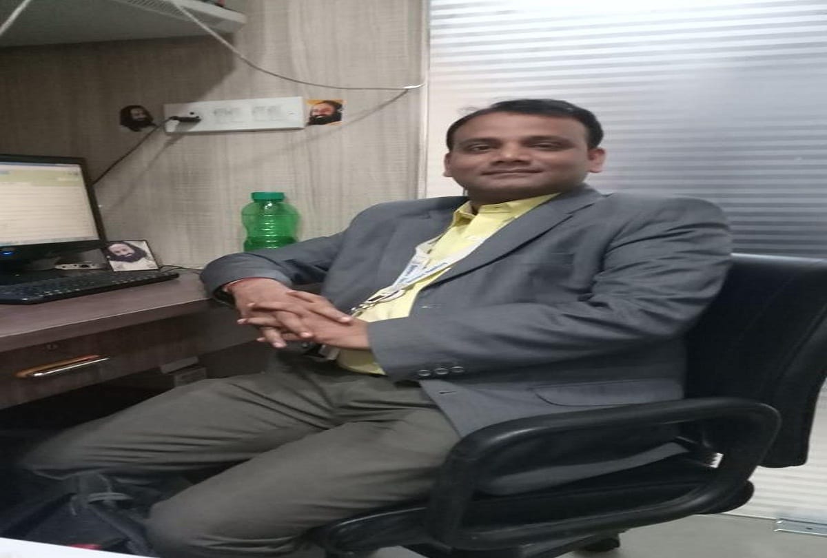  Arnab Acharjee working for rehabilitating children of red light workers in Sonagachi kolkata