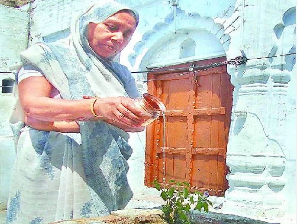 worshiped  for the Atal Bihari Vajpayee to be healthy