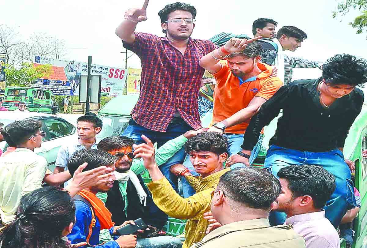 Police beat students of CSJM University