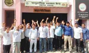 The victim and the staff were beaten to death by telling the young man dead.