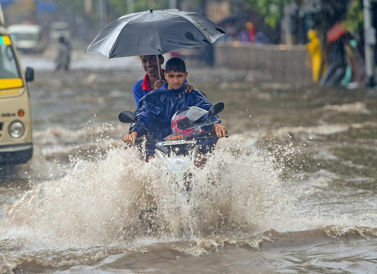 राज्य के अनेक स्थानों में हल्की से मध्यम बारिश की संभावना