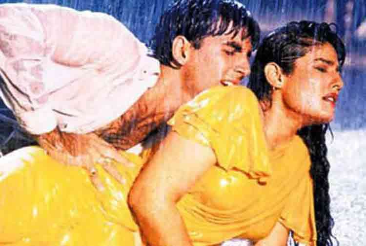 AKSHAY KUMAR CLOSE TO REKHA BREAK THE RELATION WITH RAVEENA TANDON
