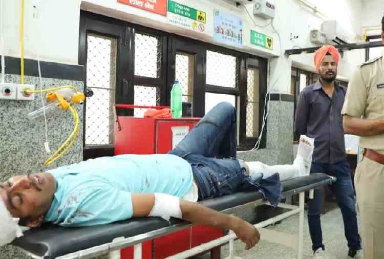 sbi manager jumped from third floor in panchkula due to depression