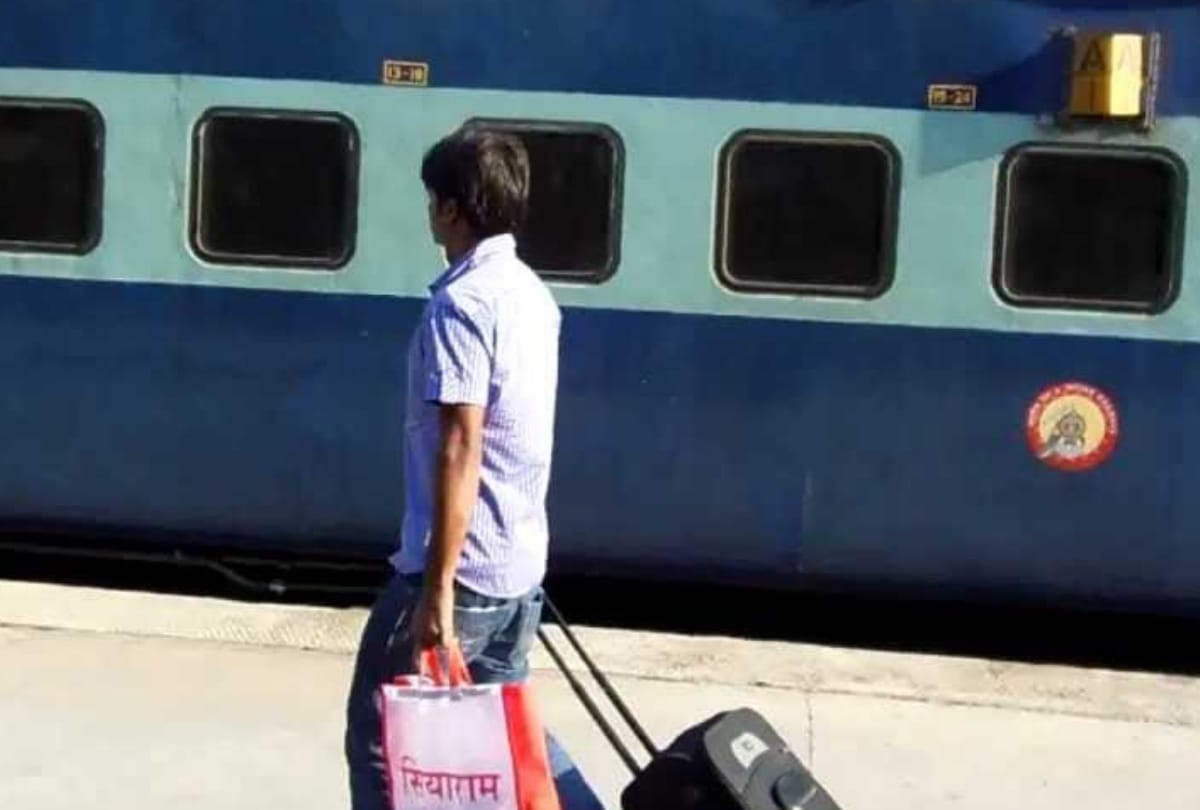 trains are running late in summer 
