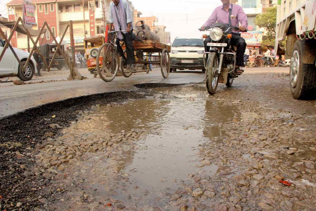 Varanasi road will be drown in this rain because government machinery failure