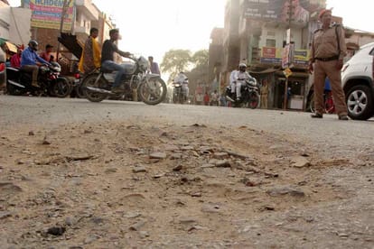 Varanasi road will be drown in this rain because government machinery failure