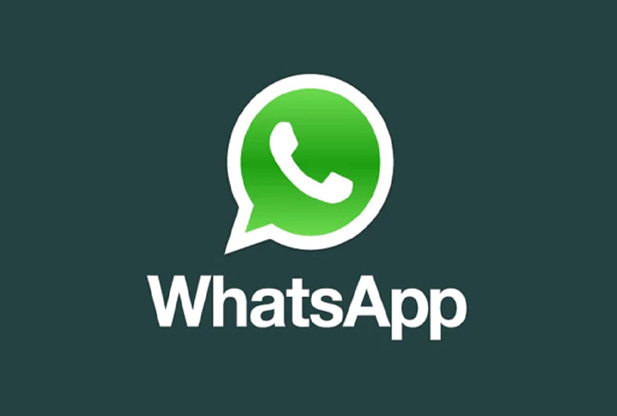 Meerut Attempted fraud by posting photo of DM Meerut on WhatsApp complaint to police