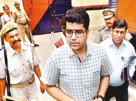 DIG over beating of captive Warned to jail superintendent