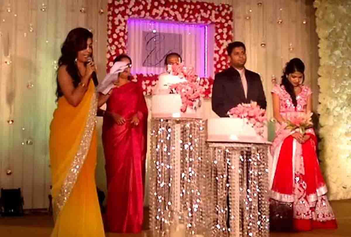 Weddings have an extended anchoring trend