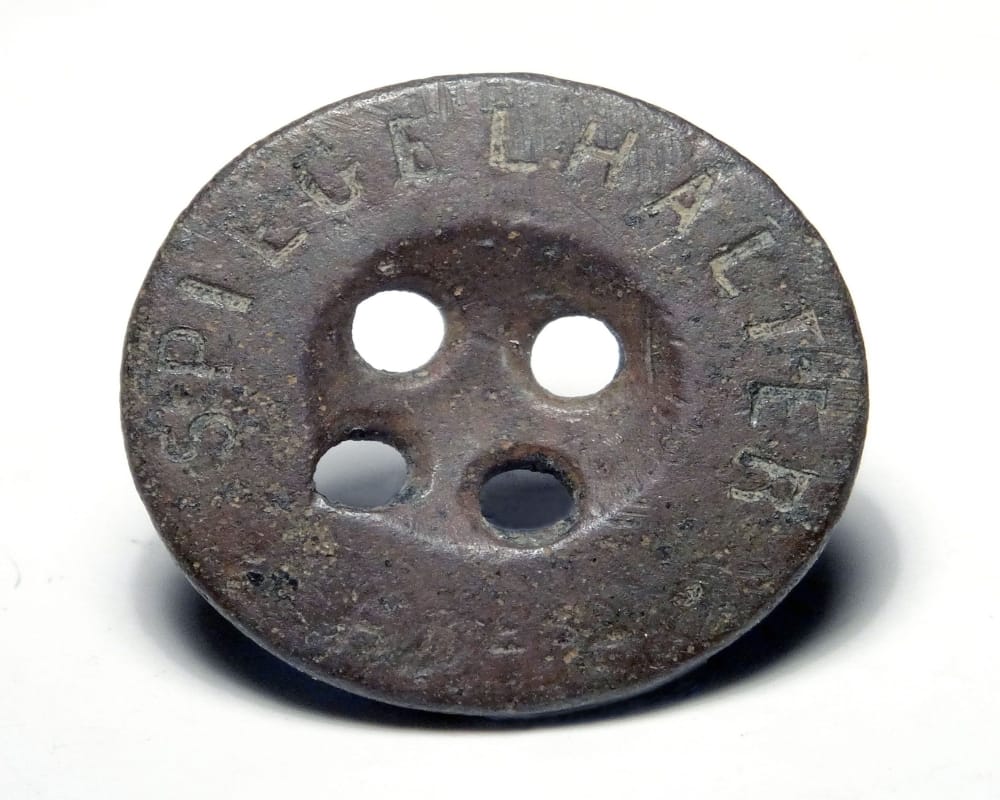 According to Vastu Shastra know when finding shirt button can bring good or bad luck for you