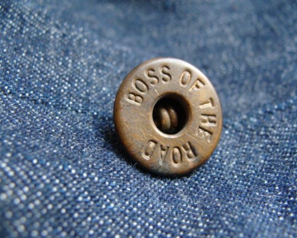 According to Vastu Shastra know when finding shirt button can bring good or bad luck for you