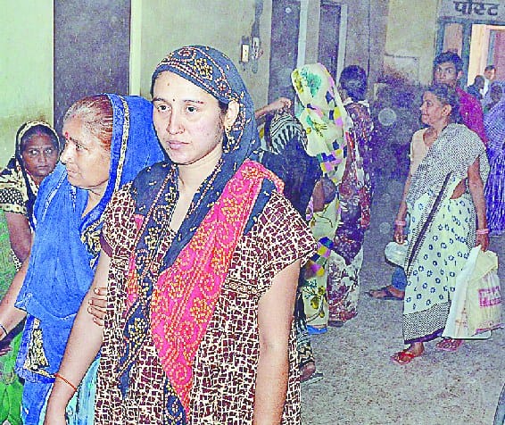 labour room me lagi aag, macha harkamp