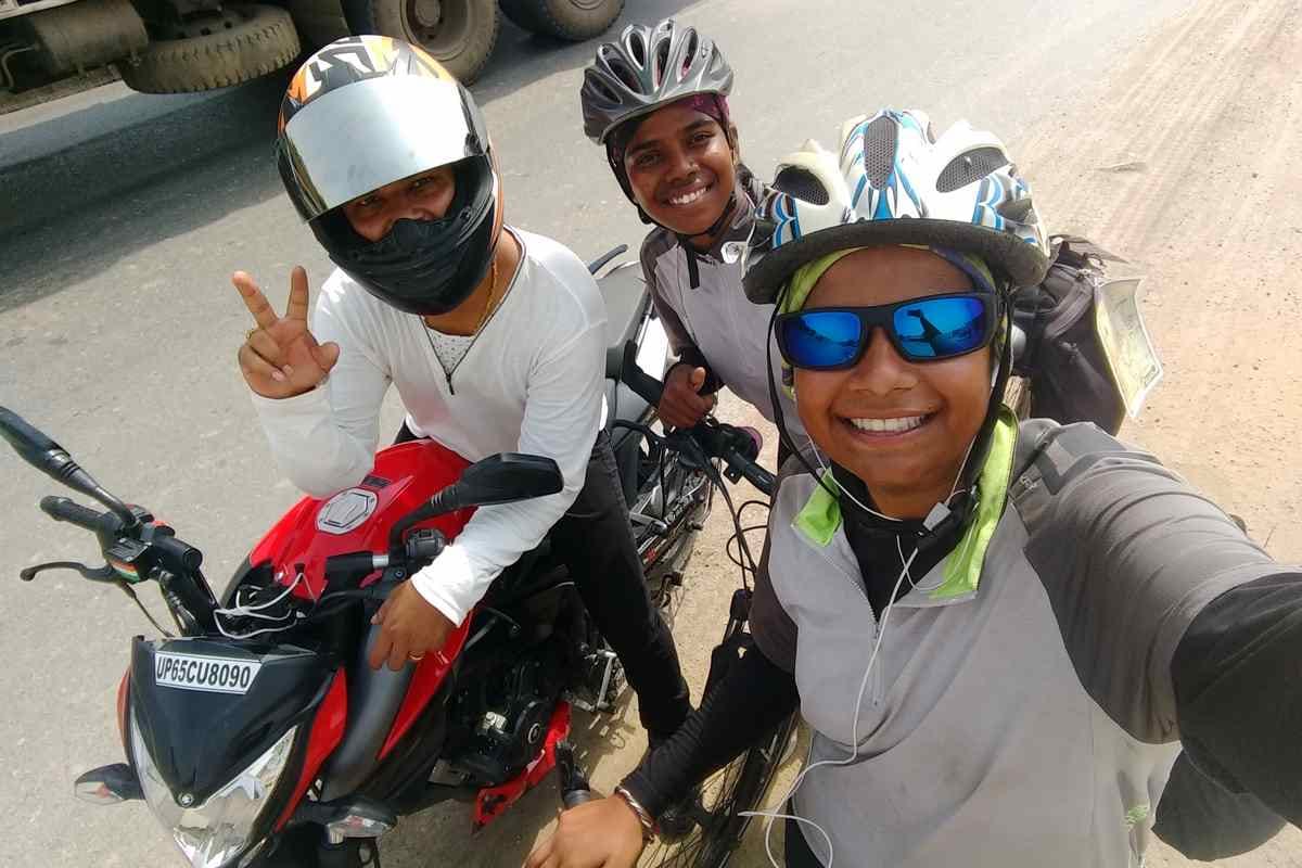 Girls travel on cycle due to social awareness sixty five hundred KM goal to travel