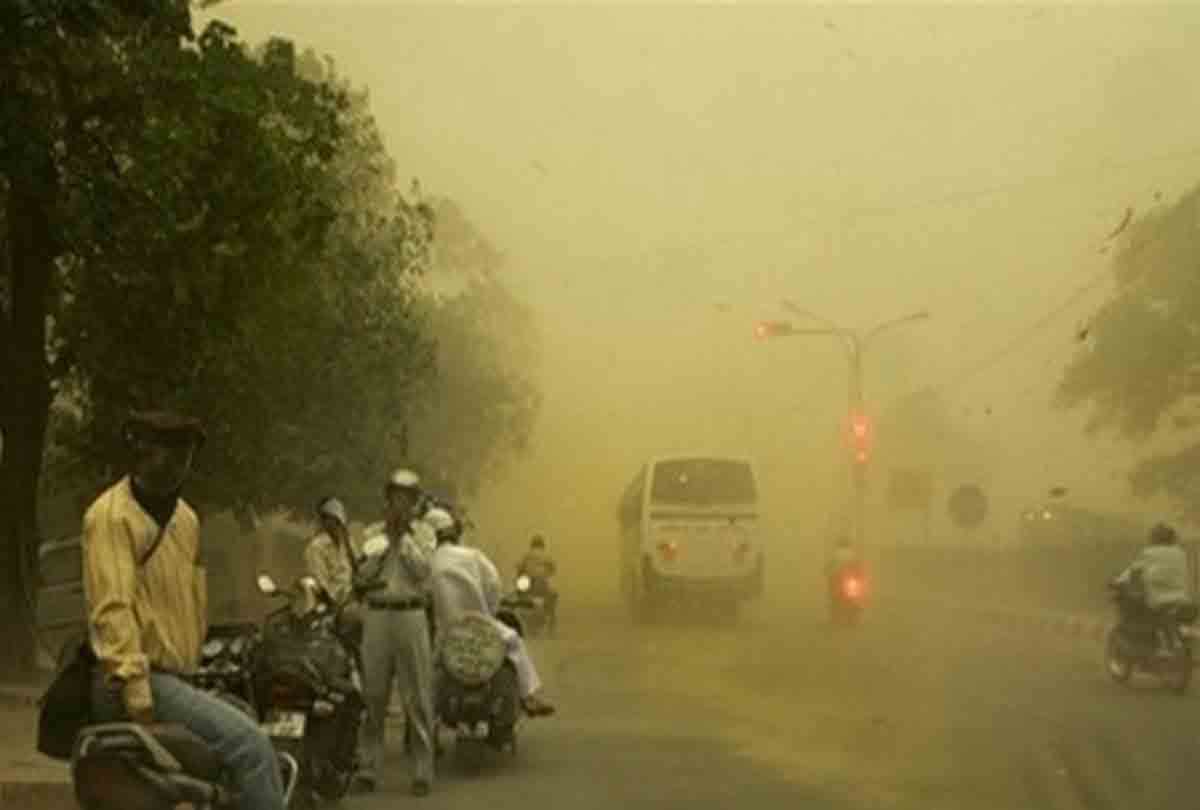 Five people including three women died due to rain and hot wind
