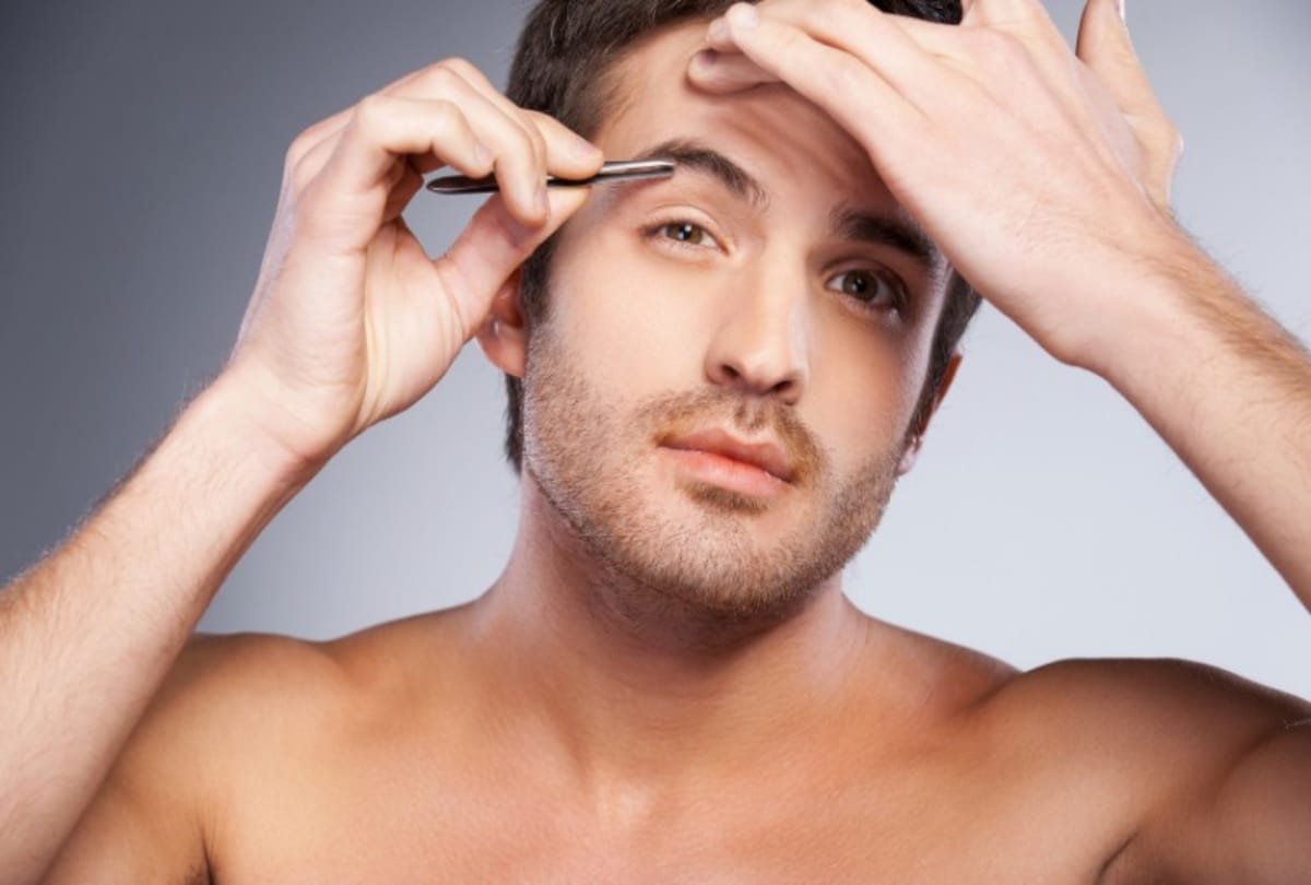 tips to reduce pain while doing threadinf or plucking to set eyebrow