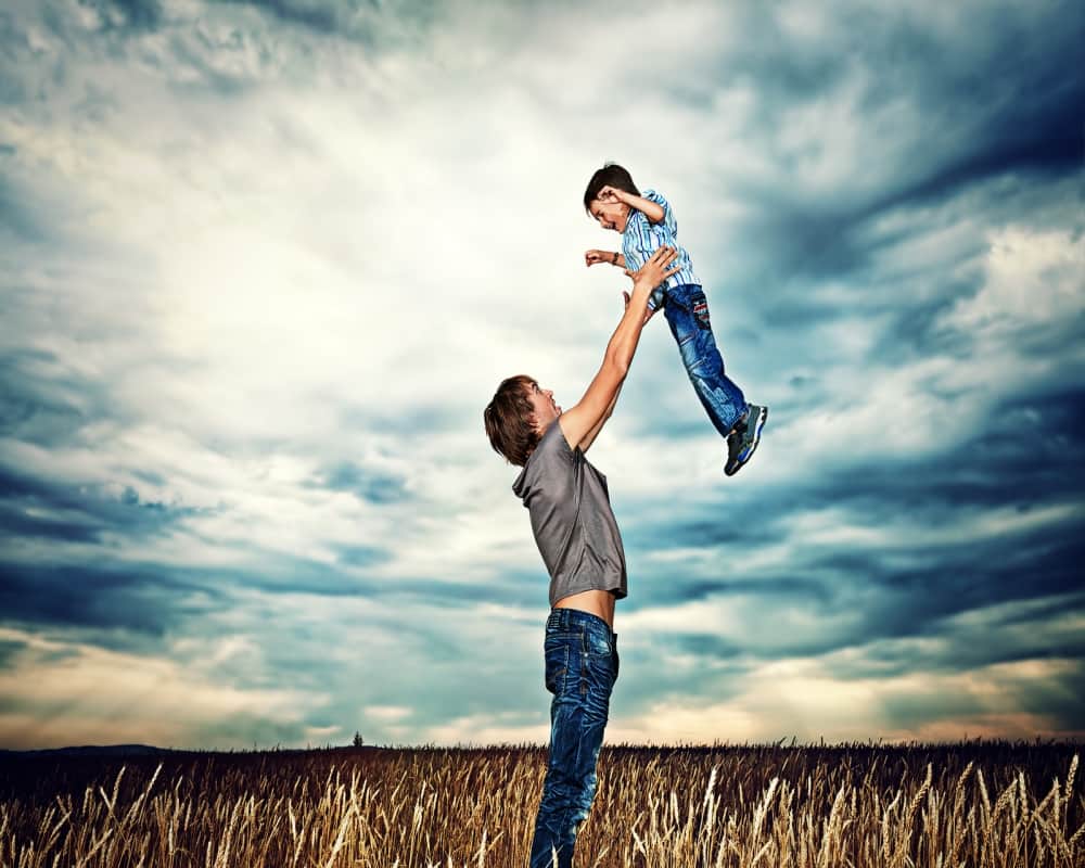 Father’s Day 2018: Send these latest loving facebook and whatsapp messages to your daddy 