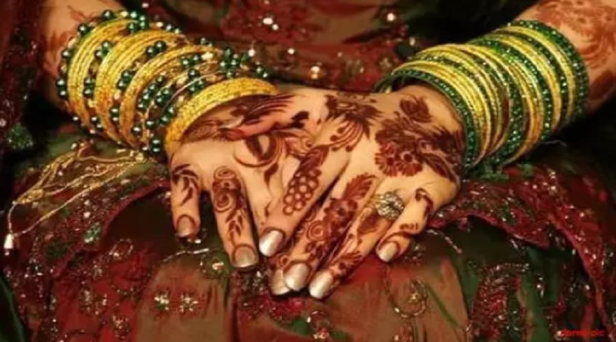 A lover boy in Meerut warned the girl