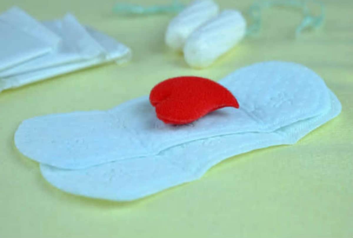 tips to prepare daughter for her first period