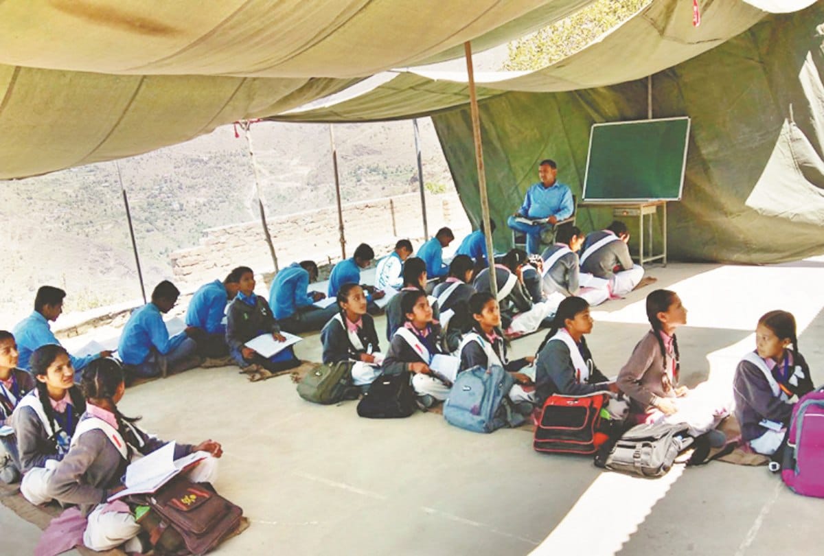 Government School Running In Tent In Nerwa Shimla