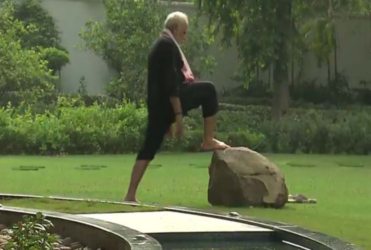 pm modi complete virat kohli fitness challenge share video
