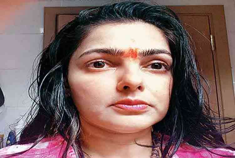 mamta kulkarni place condition for topless shoot people protest stardum to drugs