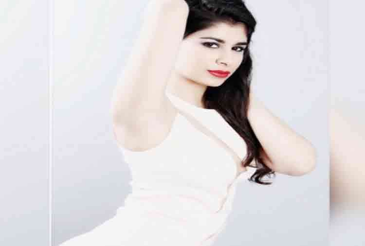 ex cricketer navjot singh sidhu glamorous daughter rabia sidhu failed bollywood heroines