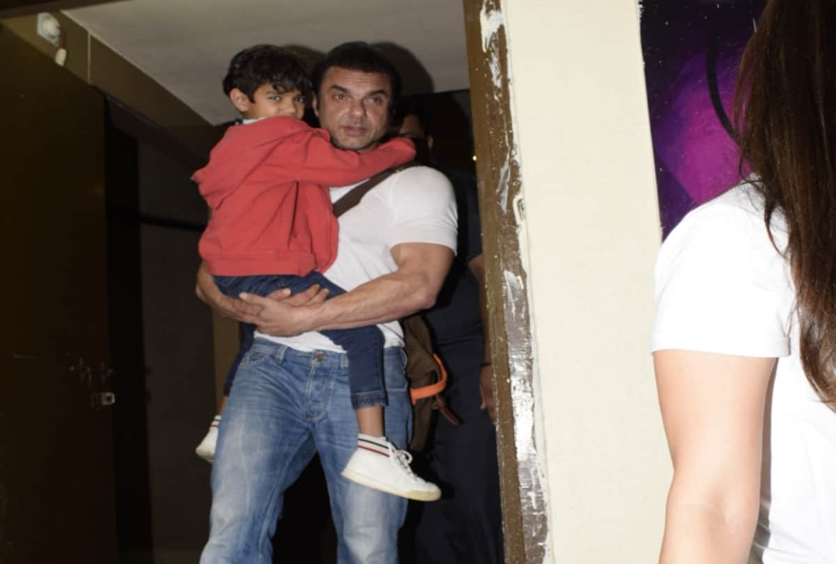 Salman Khan set Special Screening of Race 3 before released