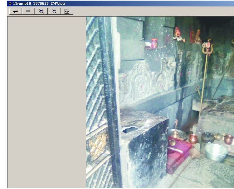 शिव मंदिर के दान पात्र से 12 हजार चोरी