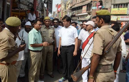 Commissioner observed varanasi city traffic system in night
