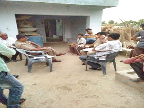 Nawabita hangs, hangs on death