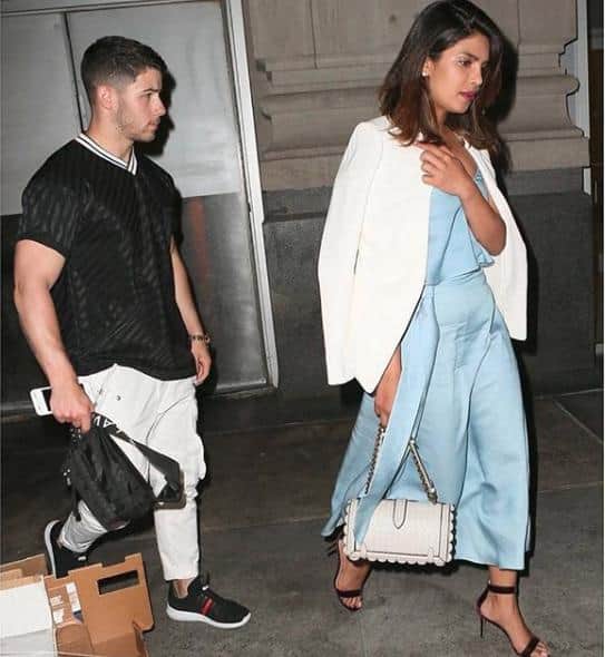 Priyanka Chopra just carried a Rs 4.60 lakh bag with boyfriend nick jonas