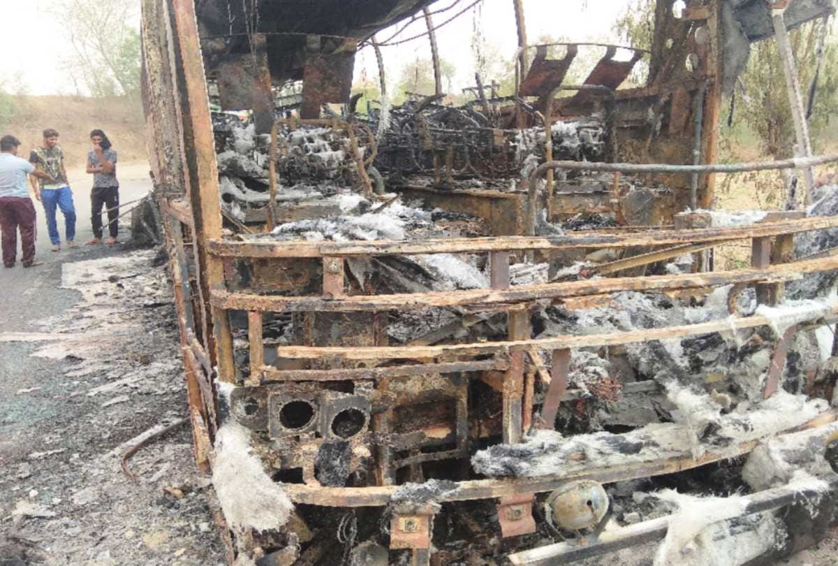 tourist volvo bus on fire at nalagarh solan