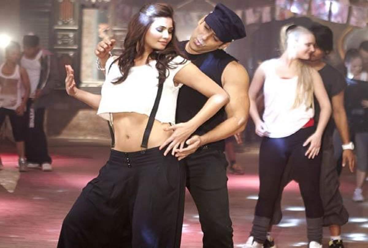 Salman Khan Never Kisses his Heroine on Lips