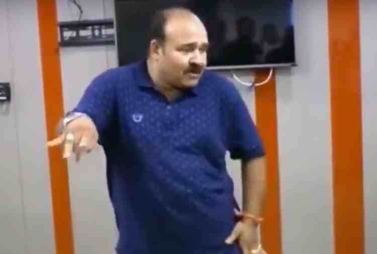 Dancing Uncle Sanjeev Shrivastav Dance on Sapna choudhary Song