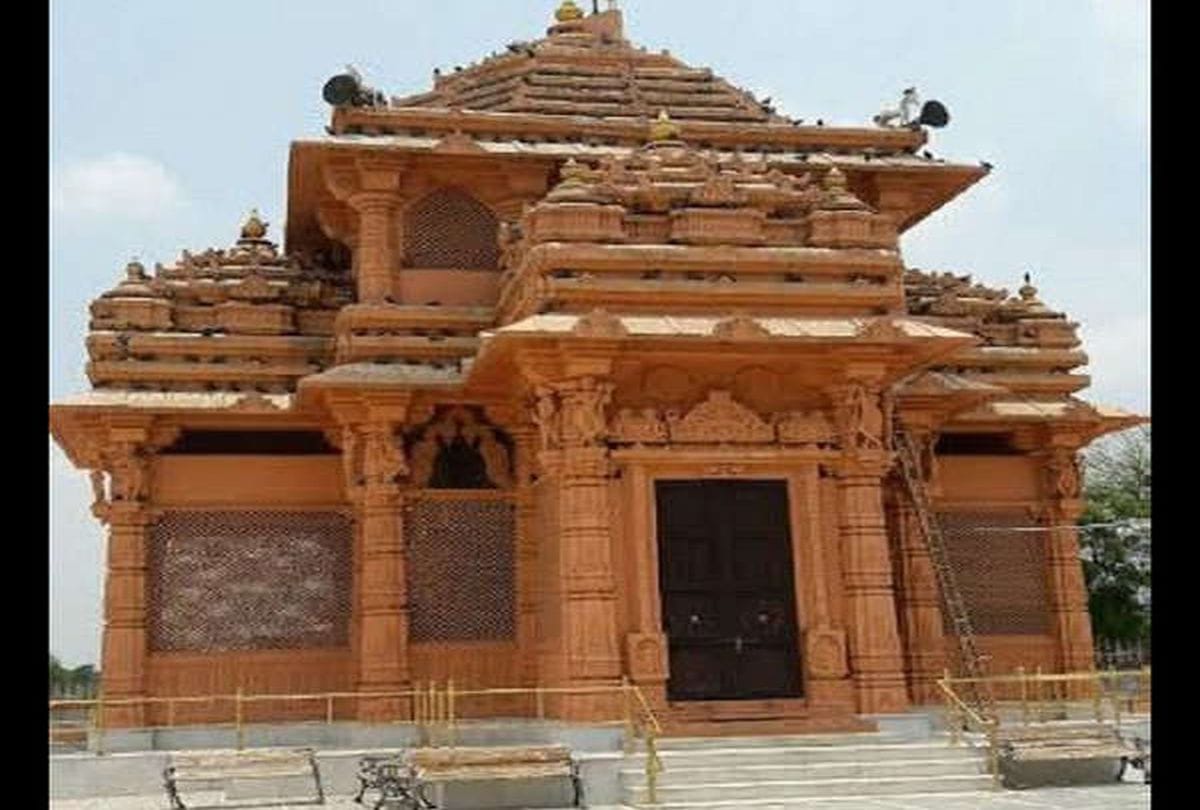 A Temple where a Muslim woman is worshipped as dollar mata in Gujarat