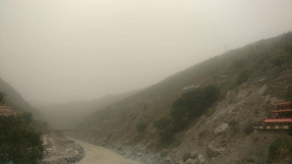 Rain after dusty Mist in uttarakhand