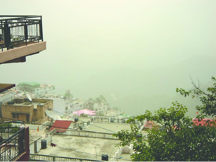 Rain after dusty Mist in uttarakhand