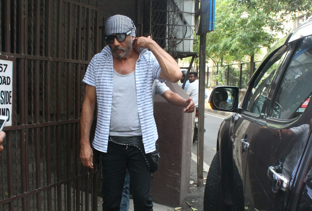 bollywood stars who drive so cheap cars