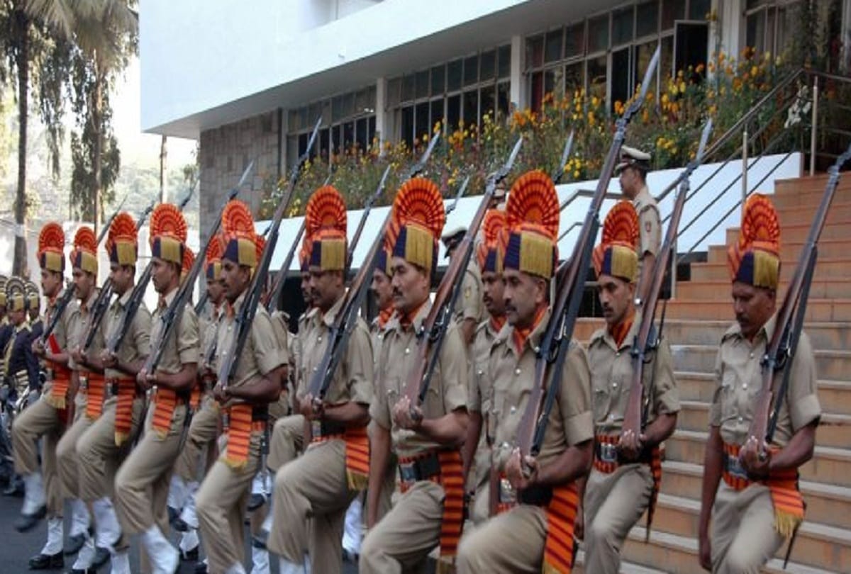 Karnataka Govt Increase Police Constable Recruitment Civil CAR DAR Age Limit By Two Years for all Candidates