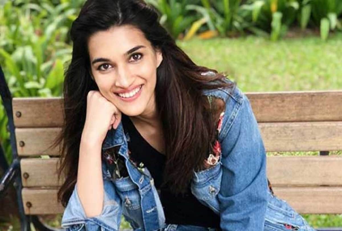 Housefull 4: Bollywood actress Kriti Sanon’s Share the photo with the stars.