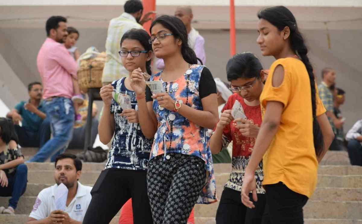 Varanasi weather change people enjoy on ganga ghat 