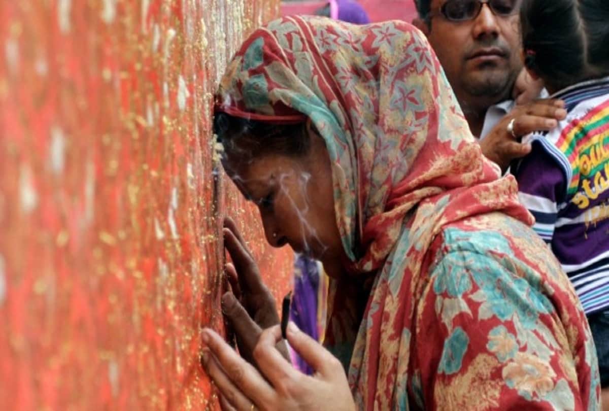 Religious people live four years more than atheists
