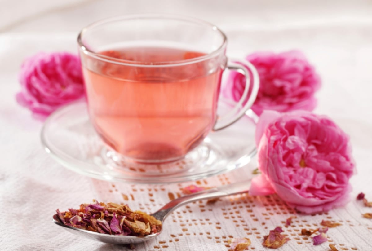 Effective flower teas that helps in losing weight