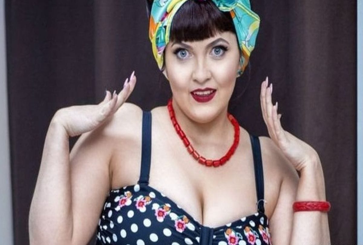 Russian teacher losses job over Instagram swimsuit photos