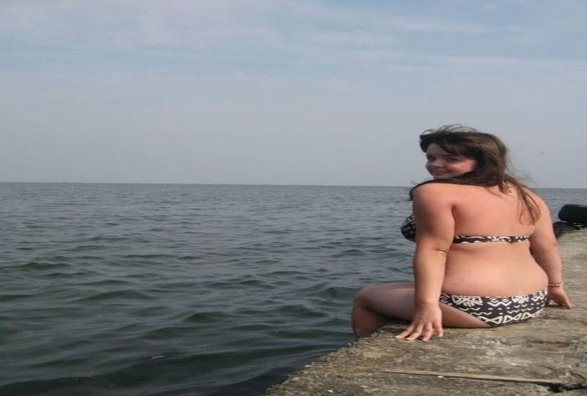 Russian teacher losses job over Instagram swimsuit photos