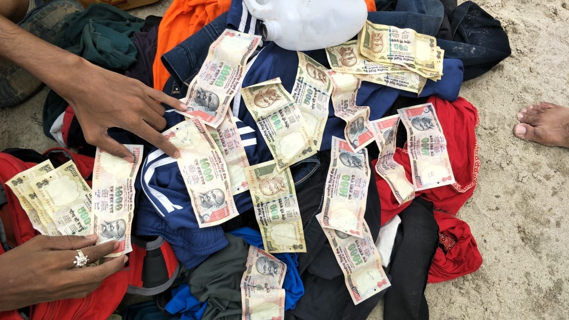 BHU student found invalid note on ganga ghat