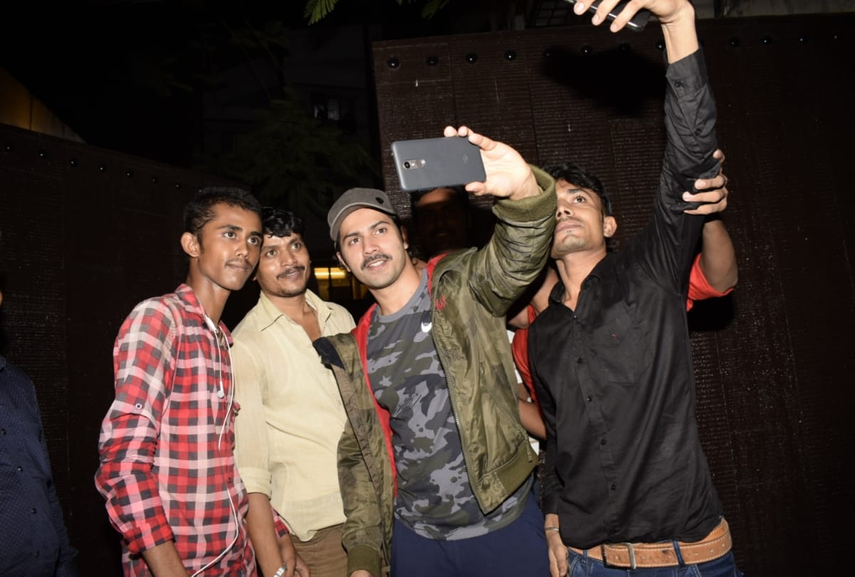 how is look bollywood celebrities in off screen