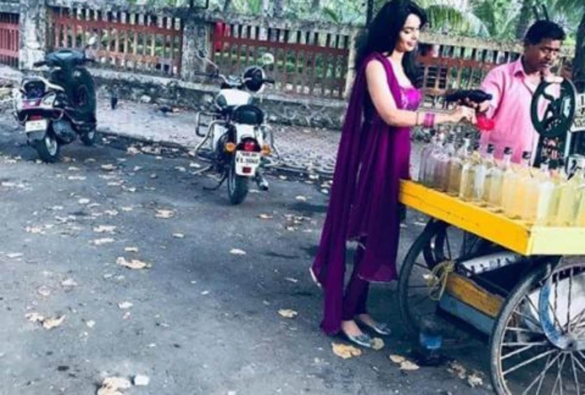 actress mallika sherawat at mumbai street after a long time