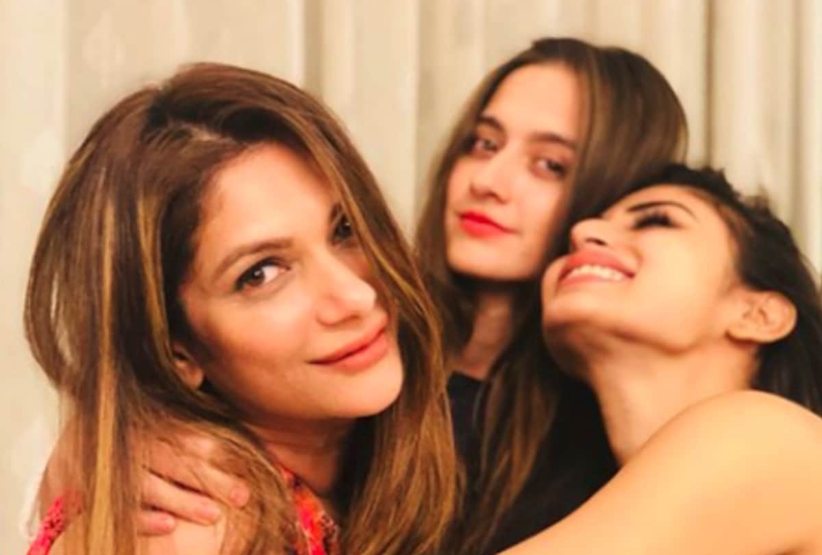 mouni roy kiss to sanjeeda shaikh video goes viral